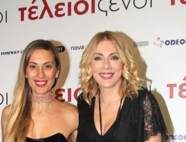 H Σμαράγδα Καρύδη και η Βίκυ Βολιώτη ποζάρουν κάτω από το νερό και «κόβουν» την ανάσα (φώτο)